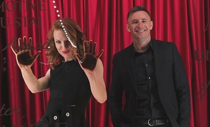 Este sau nu Emilian Crețu tatăl micuței Mora? Cum a răspuns Alina Stoianov - VIDEO Este sau nu Emilian Crețu tatăl micuței Mora? Cum a răspuns Alina Stoianov - VIDEO