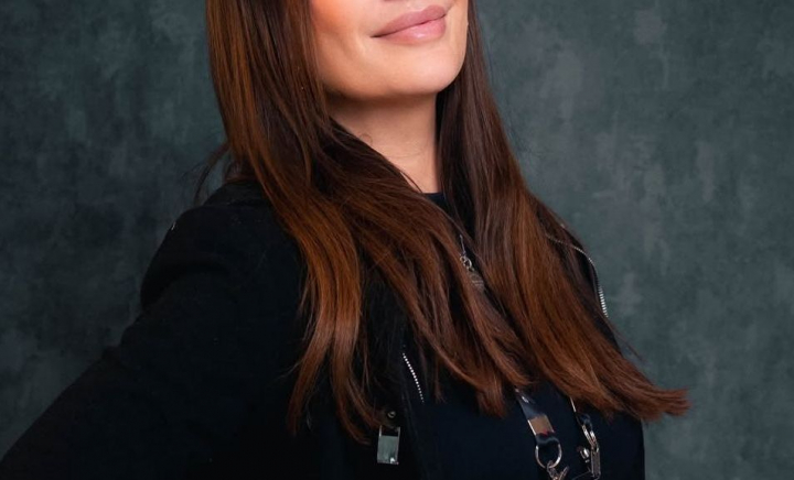 O creatoare de conținut a murit subit, pe masa de operație, la doar 40 de ani. Medic: „A dezvoltat o complicație gravă” O creatoare de conținut a murit subit, pe masa de operație, la doar 40 de ani. Medic: „A dezvoltat o complicație gravă”