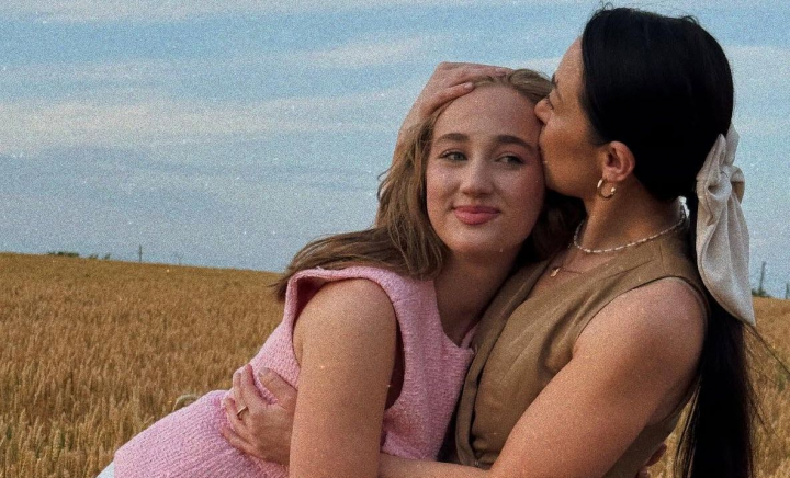 Daniela Burlaca, emoționată de schimbările prin care trece fiica sa, Milissa - FOTO
Daniela Burlaca, emoționată de schimbările prin care trece fiica sa, Milissa - FOTO