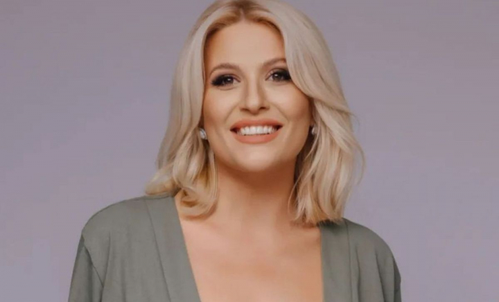 Organiza spectacole cu copiii din cartier, scria poezii și visa la scene mari. Interviu cu Dianna Rotaru despre copilăria ei - FOTO Organiza spectacole cu copiii din cartier, scria poezii și visa la scene mari. Interviu cu Dianna Rotaru despre copilăria ei - FOTO