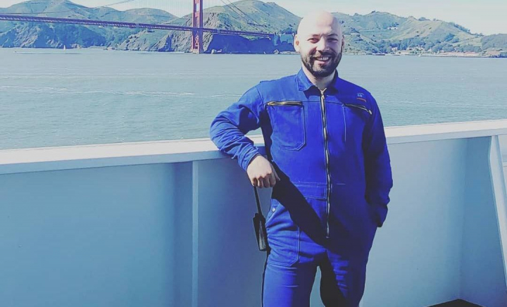 De la cadet, la comandant de navă! Povestea impresionantă a marinarului Alex Moroșan: „Salariul poate varia între 8-15 mii de dolari” - VIDEO De la cadet, la comandant de navă! Povestea impresionantă a marinarului Alex Moroșan: „Salariul poate varia între 8-15 mii de dolari” - VIDEO