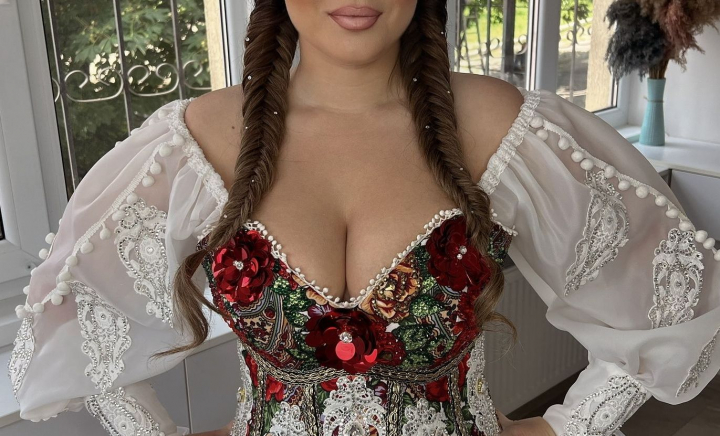 De ziua ei a ales să lucreze în loc să se distreze! Cine este interpreta de la noi care a luat această decizie - VIDEO De ziua ei a ales să lucreze în loc să se distreze! Cine este interpreta de la noi care a luat această decizie - VIDEO