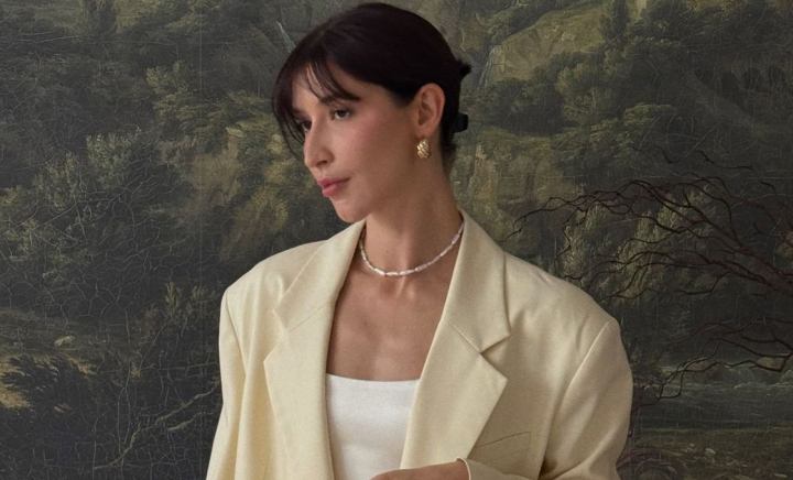 Moldovenii și evenimentele private! De ce unii dintre noi au tendința să poarte ținute extravagante, dar lipsite de gust, explică stilista Rusanda Cebotari - VIDEO Moldovenii și evenimentele private! De ce unii dintre noi au tendința să poarte ținute extravagante, dar lipsite de gust, explică stilista Rusanda Cebotari - VIDEO