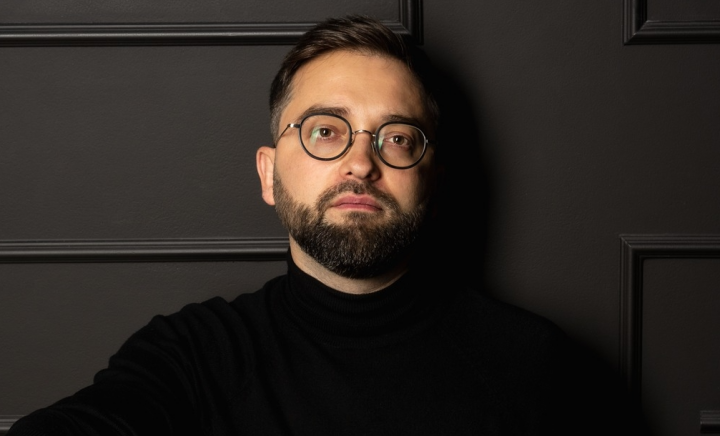 Daniel Muntean, moldoveanul care lucrează pentru una dintre cele mai mari companii de design din lume. Descoperă-i povestea: „Zeci de milioane de oameni în lume folosesc produsele pe care le-am creat eu” - VIDEO Daniel Muntean, moldoveanul care lucrează pentru una dintre cele mai mari companii de design din lume. Descoperă-i povestea: „Zeci de milioane de oameni în lume folosesc produsele pe care le-am creat eu” - VIDEO