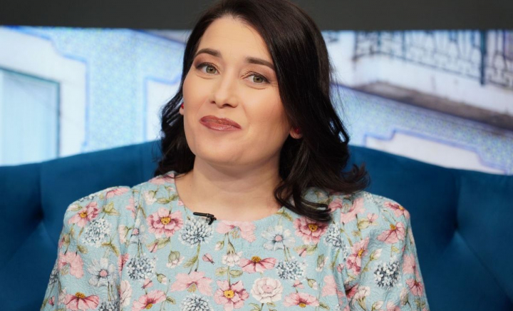 Victoria Roșca a botezat-o pe micuța Melinda-Ioana! Vezi primele imagini de la eveniment, dar și cine este nașul cel mare - VIDEO
Victoria Roșca a botezat-o pe micuța Melinda-Ioana! Vezi primele imagini de la eveniment, dar și cine este nașul cel mare - VIDEO