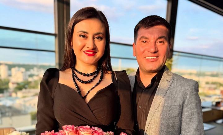 Imagini de arhivă și un mesaj emoționant. Corina Țepeș și Costi Burlacu, 18 ani de căsnicie: „Împreună e mereu mai frumos” - FOTO/VIDEO Imagini de arhivă și un mesaj emoționant. Corina Țepeș și Costi Burlacu, 18 ani de căsnicie: „Împreună e mereu mai frumos” - FOTO/VIDEO