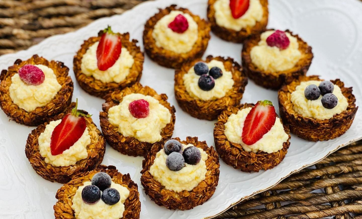 Acest desert te va da pe spate! Iată ce rețetă rapidă și delicioasă îți propune nutriționista Carolina Costin - FOTO/VIDEO Acest desert te va da pe spate! Iată ce rețetă rapidă și delicioasă îți propune nutriționista Carolina Costin - FOTO/VIDEO