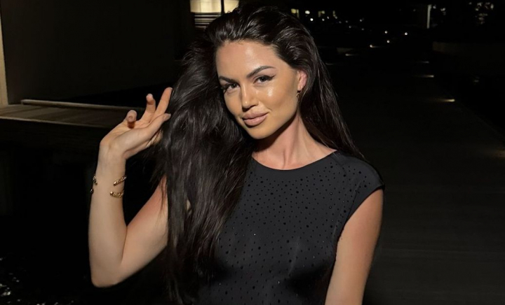 Deși au absolvit facultăți într-un anumit domeniu, pasiunea i-a condus spre cariere complet diferite! Descoperă vedetele de la noi care și-au urmat chemarea și au reușit în alte sfere - FOTO Deși au absolvit facultăți într-un anumit domeniu, pasiunea i-a condus spre cariere complet diferite! Descoperă vedetele de la noi care și-au urmat chemarea și au reușit în alte sfere - FOTO