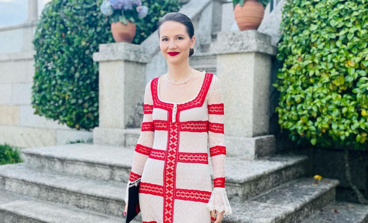 Copilul ei a murit chiar în ziua în care trebuia să se nască! Confesiunile Danei Muntean: „Trebuia să mă întorc acasă cu el în burtă știind că este mort și să aștept a doua zi ca să...” - VIDEO Copilul ei a murit chiar în ziua în care trebuia să se nască! Confesiunile Danei Muntean: „Trebuia să mă întorc acasă cu el în burtă știind că este mort și să aștept a doua zi ca să...” - VIDEO