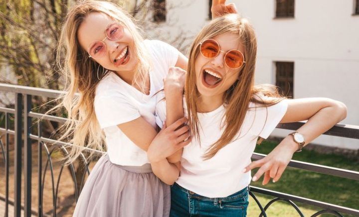 Prietenia între femei: safe space sau competiție
Prietenia între femei: safe space sau competiție