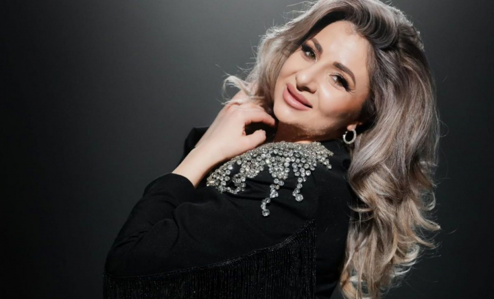 Cristina Ceauș dă lovitura din nou! Noua sa piesa promite să cucerească topurile muzicale - VIDEO Cristina Ceauș dă lovitura din nou! Noua sa piesa promite să cucerească topurile muzicale - VIDEO