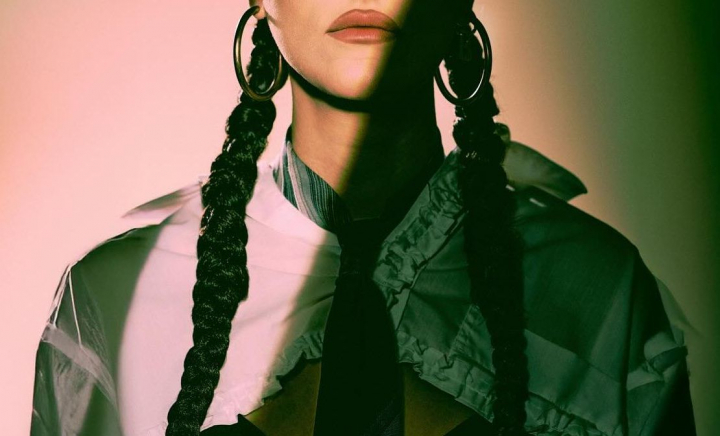 O celebră artistă din România a fost cerută în căsătorie pe scenă, la UNTOLD! Momentul emoționant a devenit viral pe TikTok - FOTO/VIDEO O celebră artistă din România a fost cerută în căsătorie pe scenă, la UNTOLD! Momentul emoționant a devenit viral pe TikTok - FOTO/VIDEO