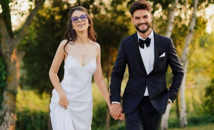 Cleopatra Stratan și Edward Sanda sărbătoresc nunta de flori! Ce mesaj a transmis artista pe rețelele de socializare - FOTO Cleopatra Stratan și Edward Sanda sărbătoresc nunta de flori! Ce mesaj a transmis artista pe rețelele de socializare - FOTO