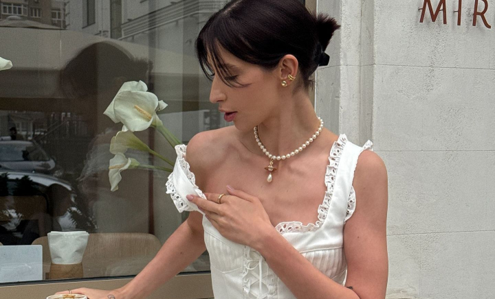 Ai dulapul plin, dar tot simți că nu ai ce purta? Rusanda Cebotari, stilistă: „Nu ai nevoie de haine noi” - FOTO Ai dulapul plin, dar tot simți că nu ai ce purta? Rusanda Cebotari, stilistă: „Nu ai nevoie de haine noi” - FOTO