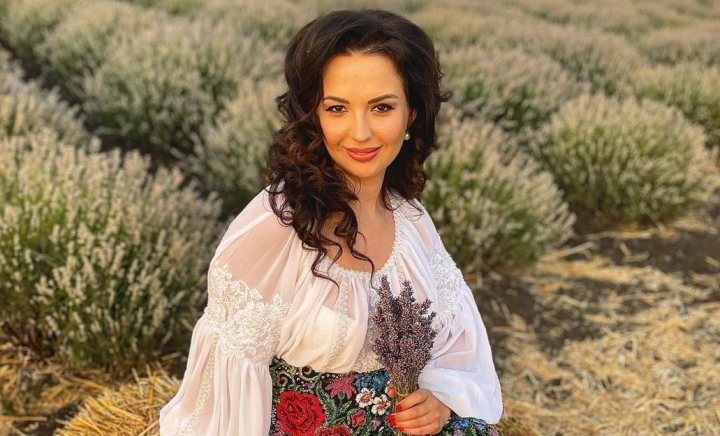 Doina Sulac, omagiu tatălui său, Nicolae Sulac: „Eu am să cânt, în ciuda unora, pentru că nu vreau să-l trădez pe tata” - FOTO Doina Sulac, omagiu tatălui său, Nicolae Sulac: „Eu am să cânt, în ciuda unora, pentru că nu vreau să-l trădez pe tata” - FOTO