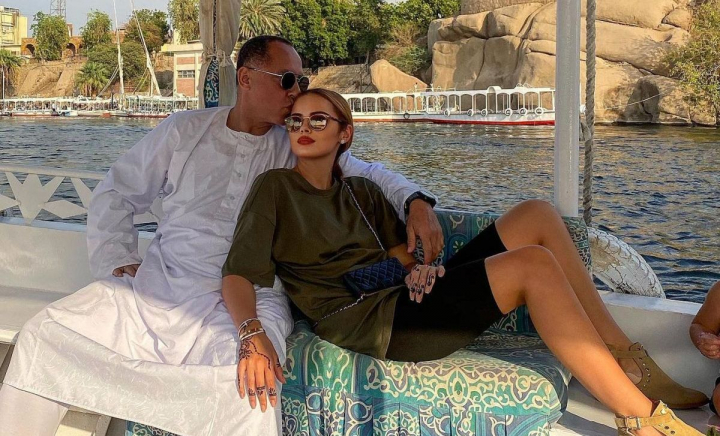 A ținut în secret aproape un an numele fiului ei! Iată cum îl cheamă pe băiețelul Xeniei Deli - VIDEO A ținut în secret aproape un an numele fiului ei! Iată cum îl cheamă pe băiețelul Xeniei Deli - VIDEO