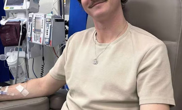 La 29 de ani a primit un diagnostic devastator. Cine e artistul: „Este în stadiul 4” La 29 de ani a primit un diagnostic devastator. Cine e artistul: „Este în stadiul 4”