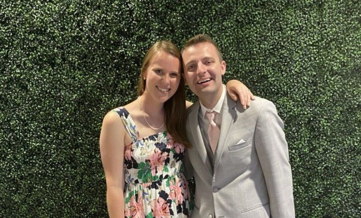 „Nu am fumat niciodată, dar am făcut cancer pulmonar în stadiul 4, la 27 de ani”. Singura speranță, un transplant „imposibil” - FOTO
„Nu am fumat niciodată, dar am făcut cancer pulmonar în stadiul 4, la 27 de ani”. Singura speranță, un transplant „imposibil” - FOTO