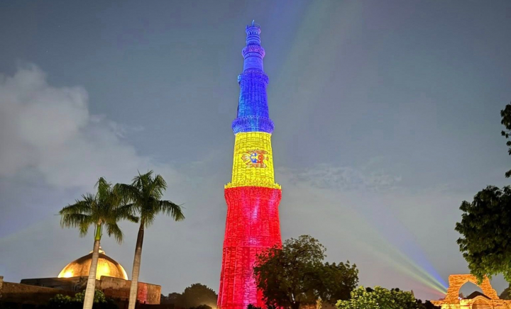Omagiu de Ziua Independenței! Qutub Minar din India a fost iluminat în culorile drapelului Republicii Moldova - FOTO/VIDEO Omagiu de Ziua Independenței! Qutub Minar din India a fost iluminat în culorile drapelului Republicii Moldova - FOTO/VIDEO