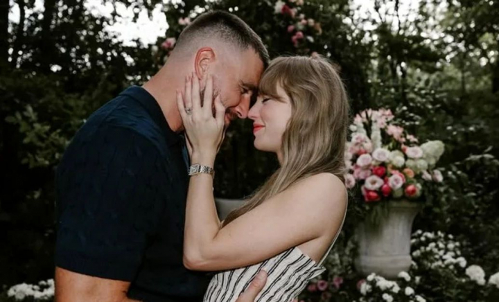 Taylor Swift şi Travis Kelce s-au logodit. Cât valorează inelul pe care l-a primit îndrăgita cântăreața
Taylor Swift şi Travis Kelce s-au logodit. Cât valorează inelul pe care l-a primit îndrăgita cântăreața