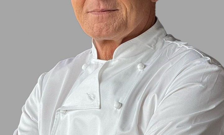 Unul dintre cei mai renumiți chefi, diagnosticat cu cancer! Recent, a suferit o intervenție chirurgicală Unul dintre cei mai renumiți chefi, diagnosticat cu cancer! Recent, a suferit o intervenție chirurgicală