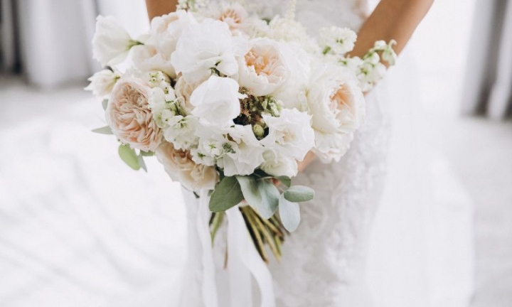 O mireasă a dezvăluit ce sfat a primit de la mătușa ei cu câteva săptămâni înainte de nuntă: „Chiar a spus asta?”
O mireasă a dezvăluit ce sfat a primit de la mătușa ei cu câteva săptămâni înainte de nuntă: „Chiar a spus asta?”