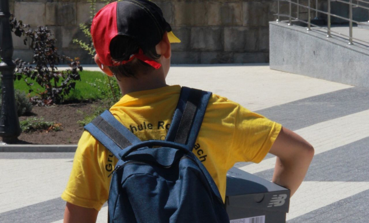 Copiii de azi, oamenii mari de mâine! O fundație caritabilă din țară a ajutat 3 mii de elevi să se pregătească de școală: „Investim în tineri pentru că, astfel investim în viitor” - VIDEO Copiii de azi, oamenii mari de mâine! O fundație caritabilă din țară a ajutat 3 mii de elevi să se pregătească de școală: „Investim în tineri pentru că, astfel investim în viitor” - VIDEO