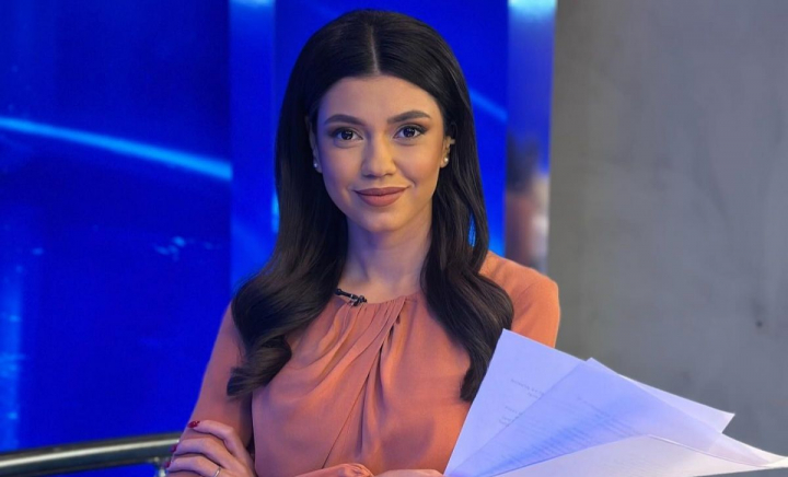 Cununia Dianei Ambros cu Alexandru Roșca a fost marcată de bucurie, dar și de lacrimi: „Avem un deces și e greu de vorbit despre el, trebuia să mai fie cineva cu noi” - VIDEO Cununia Dianei Ambros cu Alexandru Roșca a fost marcată de bucurie, dar și de lacrimi: „Avem un deces și e greu de vorbit despre el, trebuia să mai fie cineva cu noi” - VIDEO