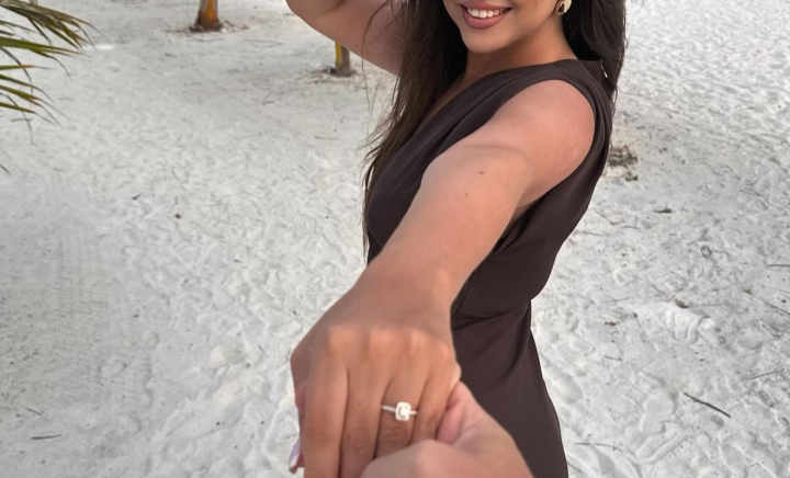 Noutăți frumoase din redacția știrilor Pro TV Chișinău! Cine este reporterița care a spus „Da”. Cererea în căsătorie a fost făcută într-un loc de poveste, unde visează să ajungă orice fată: „Viitorul meu soț este fostul meu coleg de clasă, el are o afacere” - VIDEO Noutăți frumoase din redacția știrilor Pro TV Chișinău! Cine este reporterița care a spus „Da”. Cererea în căsătorie a fost făcută într-un loc de poveste, unde visează să ajungă orice fată: „Viitorul meu soț este fostul meu coleg de clasă, el are o afacere” - VIDEO