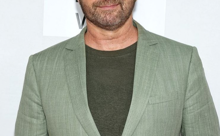 S-a căsătorit în secret? Celebrul actor a fost văzut cu verighetă pe deget, chiar în aeroport - FOTO
S-a căsătorit în secret? Celebrul actor a fost văzut cu verighetă pe deget, chiar în aeroport - FOTO