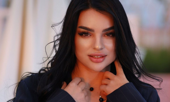 Schimbare de look pentru Mihaela Cavcaliuc! Cum arată antrenoarea cu părul scurt - VIDEO Schimbare de look pentru Mihaela Cavcaliuc! Cum arată antrenoarea cu părul scurt - VIDEO