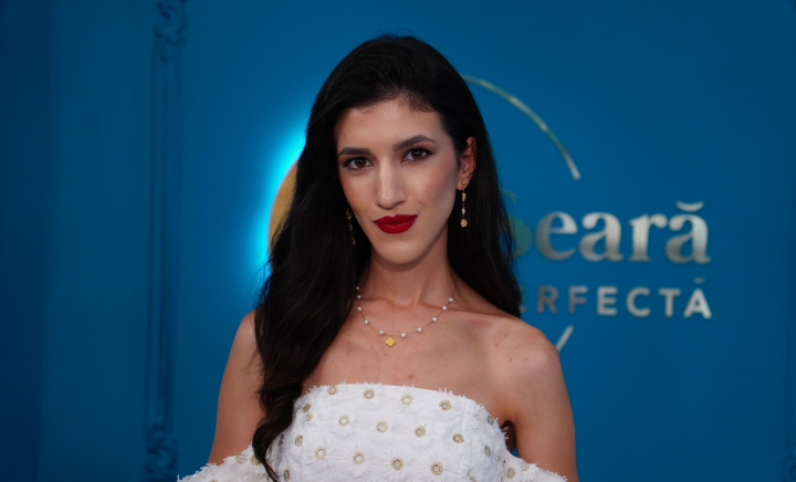 Toți din jur îi spun că este prea slabă! Cum reacționează interpreta Andreea Josan când aude acest gen de comentarii: „Rețeta mea de slăbire este...” - VIDEO Toți din jur îi spun că este prea slabă! Cum reacționează interpreta Andreea Josan când aude acest gen de comentarii: „Rețeta mea de slăbire este...” - VIDEO