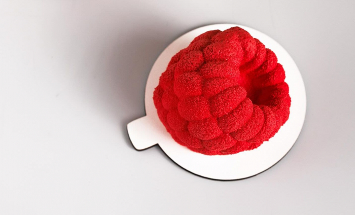 Mousse-urile 3D în formă de fructe fac furori pe Internet! Patiserul Angela Oprea dezvăluie secretele fiecărei bijuterii culinare și timpul necesar pentru crearea lor - VIDEO