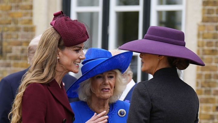 Momentul în care Regina Camilla o împinge pe Kate de lângă ea și Melania Trump. Gestul stânjenitor a fost surprins de camere - FOTO/VIDEO Momentul în care Regina Camilla o împinge pe Kate de lângă ea și Melania Trump. Gestul stânjenitor a fost surprins de camere - FOTO/VIDEO