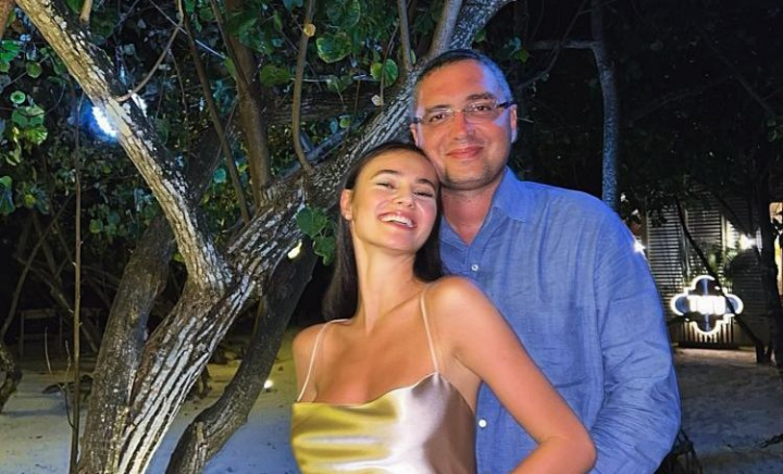 Nina Crețu, printre donatorii Partidului Nostru! Cât a donat influencerița formațiunii conduse de fostul său partener Nina Crețu, printre donatorii Partidului Nostru! Cât a donat influencerița formațiunii conduse de fostul său partener