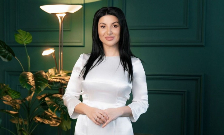 Svetlana Sainsus a dezvăluit care este cea mai mare sumă de bani pe care o face din Instagram, dar și pe ce o cheltuie: „Cel mai mare preț este de...” - VIDEO Svetlana Sainsus a dezvăluit care este cea mai mare sumă de bani pe care o face din Instagram, dar și pe ce o cheltuie: „Cel mai mare preț este de...” - VIDEO