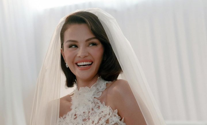 Cine a condus-o pe Selena Gomez la altar, la nunta cu Benny Blanco. Mama artistei rupe tăcerea: „Cel mai îndrăzneț cuplu” - FOTO