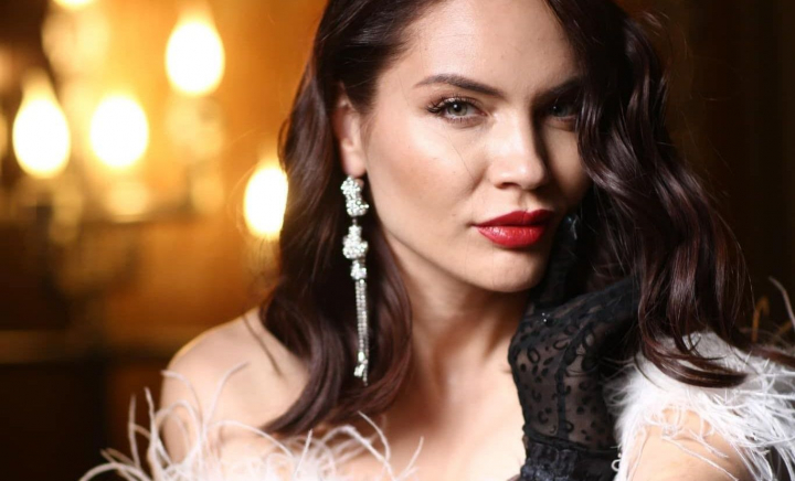 Un an de transformări spectaculoase! Salonul Valentina Al Safdi își răsplătește comunitatea cu un giveaway generos - VIDEO Un an de transformări spectaculoase! Salonul Valentina Al Safdi își răsplătește comunitatea cu un giveaway generos - VIDEO