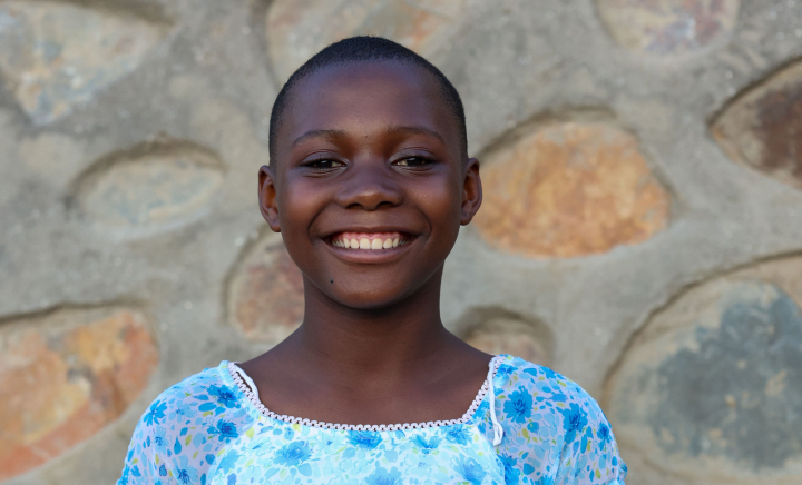 O fetiță din Uganda a uimit Internetul! Vorbește fluent limba română și visează ca, la 18 ani, să ajungă în Republica Moldova. Descoperă povestea lui Romi: „Am început să o învăț de la 3 ani, mi se pare o limbă ușoară” - VIDEO