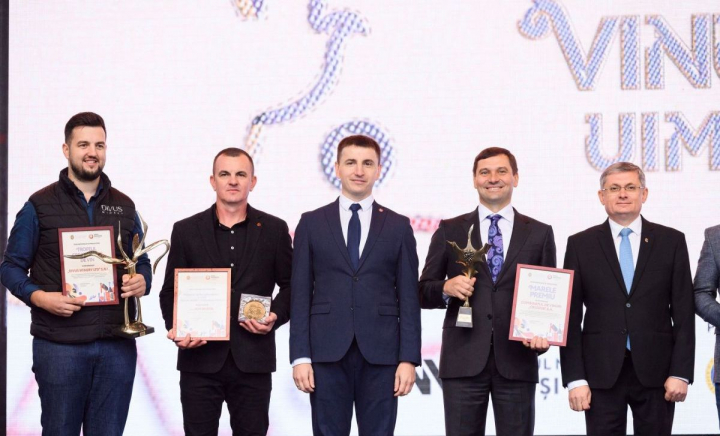 Combinatul de Vinuri „Cricova” - simbol al vinului moldovenesc, distins cu „Marele Premiu” la Ziua Națională a Vinului Combinatul de Vinuri „Cricova” - simbol al vinului moldovenesc, distins cu „Marele Premiu” la Ziua Națională a Vinului