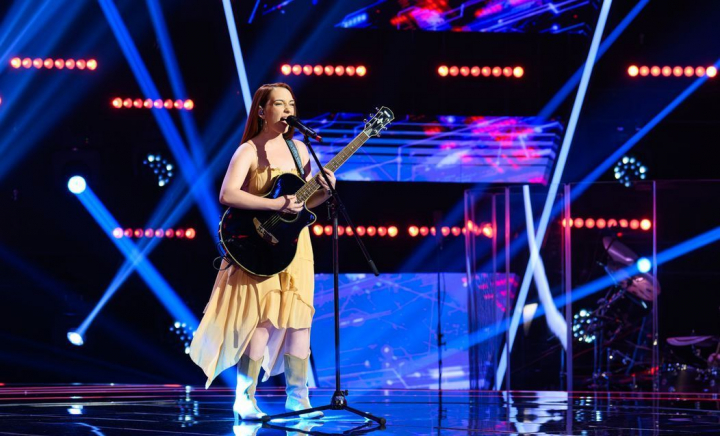 Mara Trefaș i-a băgat în ceață pe antrenorii de la „Vocea României” cu versiunea atipică a piesei „Dragostea din tei”. Alegerea făcută a stârnit multe semne de întrebare: „Suntem toți ușor blocați” - VIDEO Mara Trefaș i-a băgat în ceață pe antrenorii de la „Vocea României” cu versiunea atipică a piesei „Dragostea din tei”. Alegerea făcută a stârnit multe semne de întrebare: „Suntem toți ușor blocați” - VIDEO