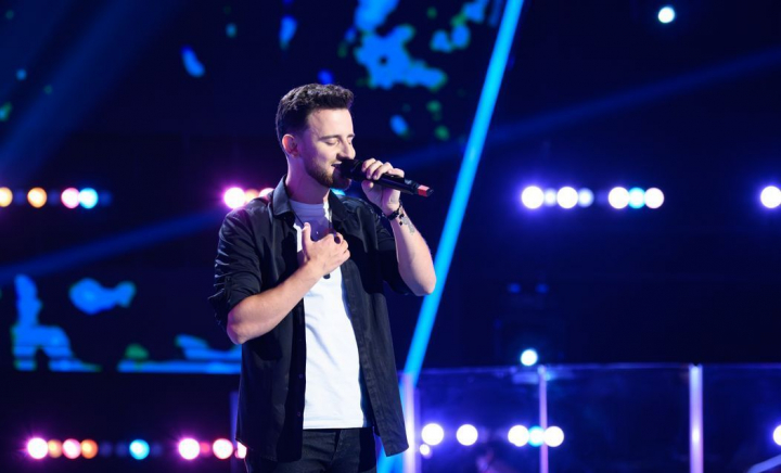 Moldoveanul Daniel Șveț, moment de excepție pe scena vocilor. A cântat în două limbi străine, două genuri muzicale și le-a dat calculele peste cap antrenorilor: „Puteam să jur că erau două persoane pe voce” - VIDEO Moldoveanul Daniel Șveț, moment de excepție pe scena vocilor. A cântat în două limbi străine, două genuri muzicale și le-a dat calculele peste cap antrenorilor: „Puteam să jur că erau două persoane pe voce” - VIDEO
