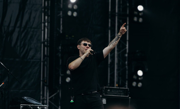 Este unul dintre cei mai râvniți burlaci de la noi, iar acum, în sfârșit, a recunoscut dacă are sau nu iubită - VIDEO Este unul dintre cei mai râvniți burlaci de la noi, iar acum, în sfârșit, a recunoscut dacă are sau nu iubită - VIDEO