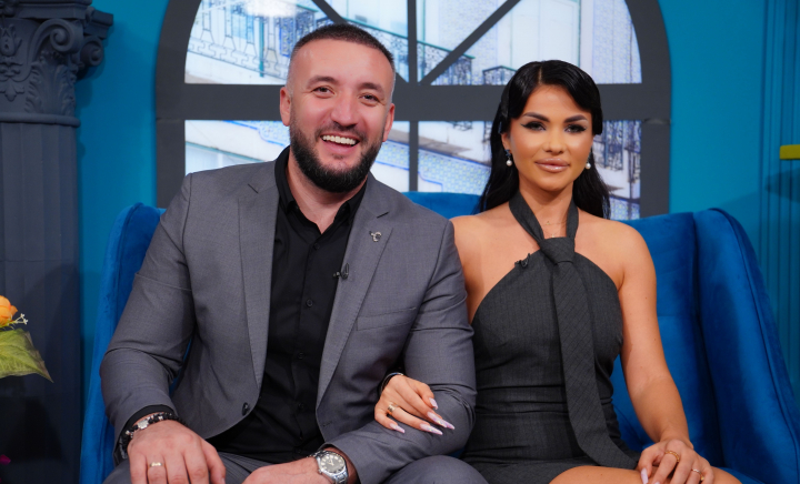 Detalii picante despre soții Maxian! Ce parte a corpului ar schimba unul la celălalt, ce obiceiuri și-ar dori să dispară, dar și cu cine și-ar lăsa partenerul să petreacă o noapte: „El se străduie să vină la timp, dar câteodată stă cu...” - VIDEO Detalii picante despre soții Maxian! Ce parte a corpului ar schimba unul la celălalt, ce obiceiuri și-ar dori să dispară, dar și cu cine și-ar lăsa partenerul să petreacă o noapte: „El se străduie să vină la timp, dar câteodată stă cu...” - VIDEO