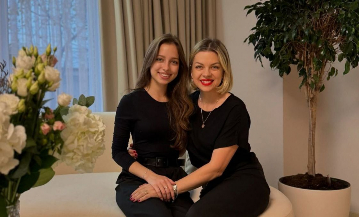 Manuella Cârnaț a dezvăluit secretul mamei sale! Iată de ce Marina arată impecabil după a 10-a sarcină: „Toți sunt șocați” - VIDEO Manuella Cârnaț a dezvăluit secretul mamei sale! Iată de ce Marina arată impecabil după a 10-a sarcină: „Toți sunt șocați” - VIDEO