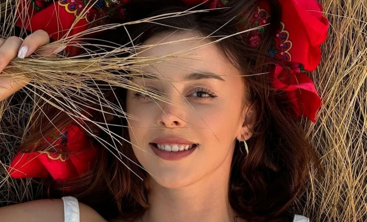 Petrecere inspirată din anii ’90! Viitoarea fină a lui Dorin Galben și-a sărbătorit aniversarea de 30 de ani într-un mod spectaculos - VIDEO