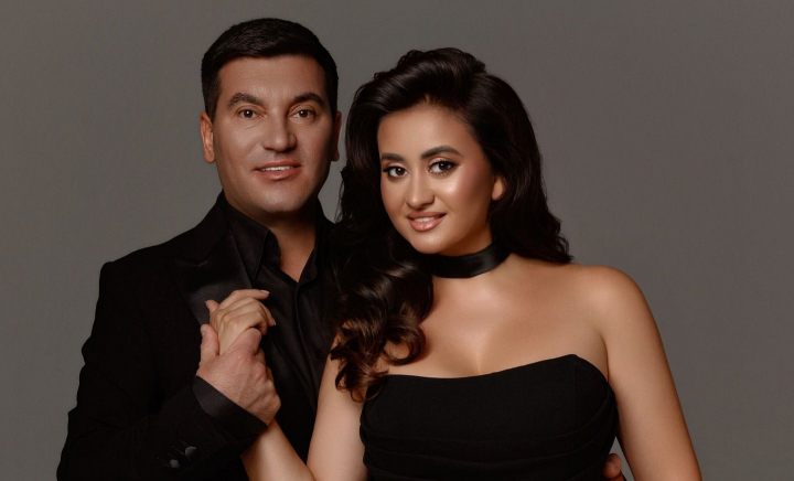 Costi Burlacu și Corina Țepeș - concert grandios cu 50 de muzicieni în program! Printre invitații speciali se numără Adriana Ochișanu și Gabriel Nebunu: „Un spectacol din ăsta costă mai mult decât o nuntă” - VIDEO Costi Burlacu și Corina Țepeș - concert grandios cu 50 de muzicieni în program! Printre invitații speciali se numără Adriana Ochișanu și Gabriel Nebunu: „Un spectacol din ăsta costă mai mult decât o nuntă” - VIDEO