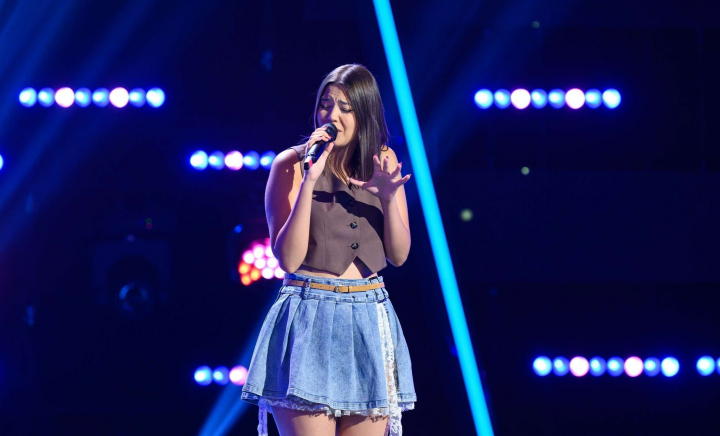 Briana Magdaș, tânăra care i-a cucerit pe antrenorii de la „Vocea României” cu timbrul ei melodios - VIDEO Briana Magdaș, tânăra care i-a cucerit pe antrenorii de la „Vocea României” cu timbrul ei melodios - VIDEO