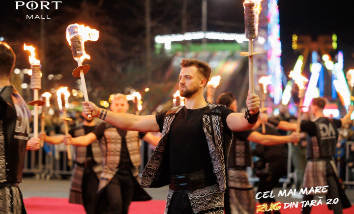 Atmosferă magică de Halloween la Port Mall! Cel mai mare rug din țară și sute de personaje misterioase au transformat seara într-o poveste de neuitat - VIDEO