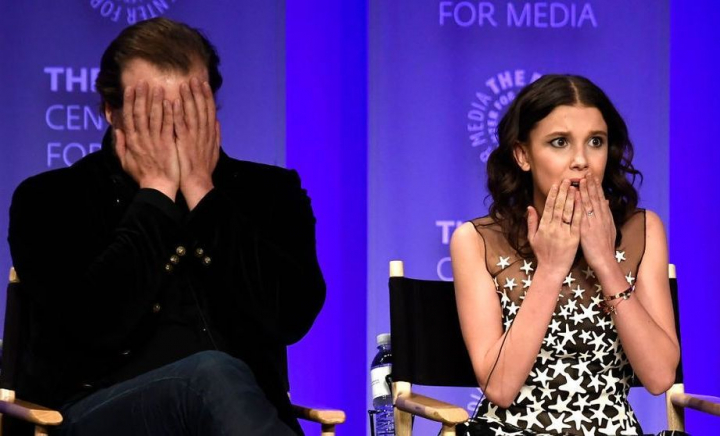 Scandal uriaș la Hollywood. Actorul principal dintr-un serial celebru este investigat pentru hărțuire pe platourile de filmare: Millie Bobby Brown a depus plângere
